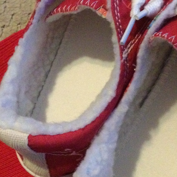 NWT Christmas tree fleece-lined sneaker, size 8.5 - Picture 3 of 4